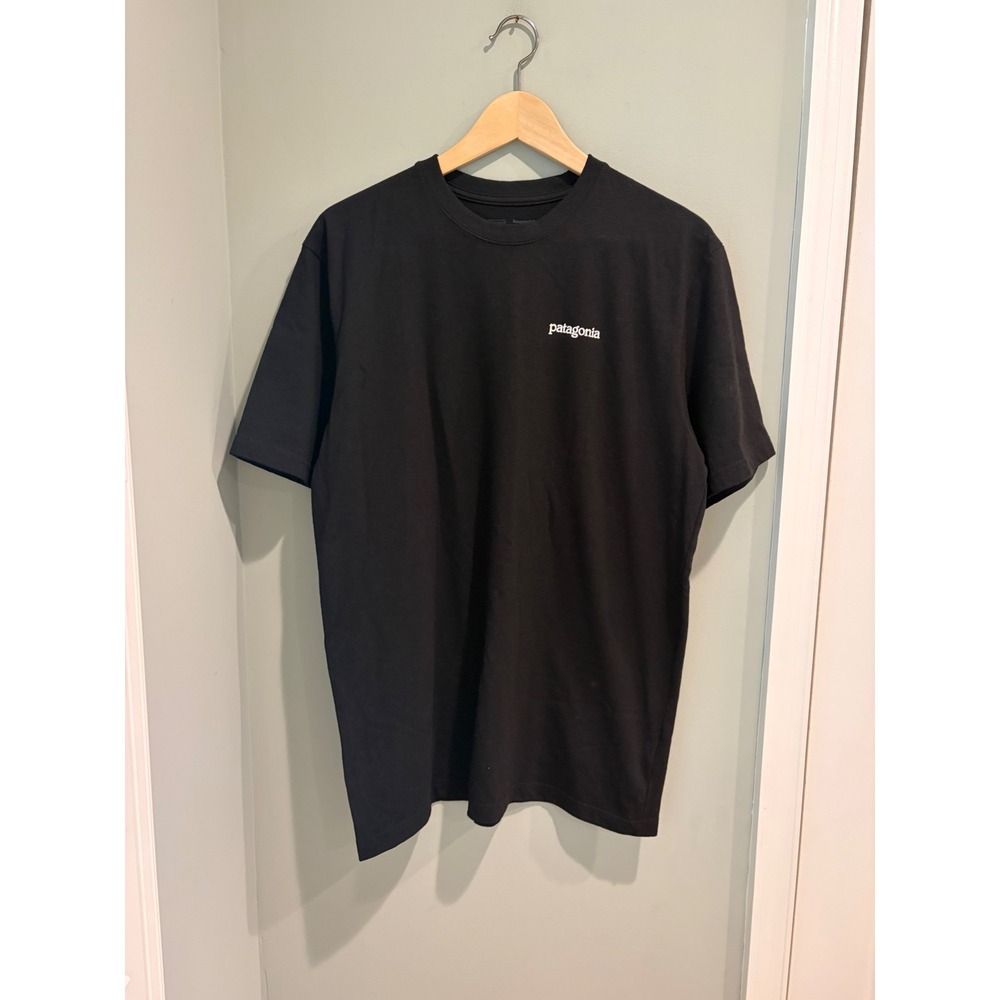 Patagonia Mens Responsibili-Tee Black Fitz Roy Logo Graphic T-Shirt Medium